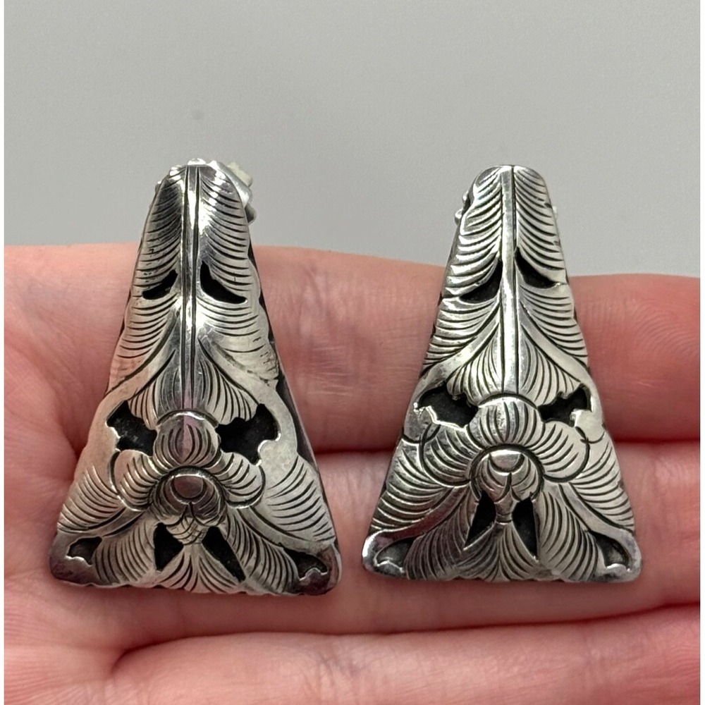 Suarti BA Bali 925 Sterling Silver Flower Leaf Earrings